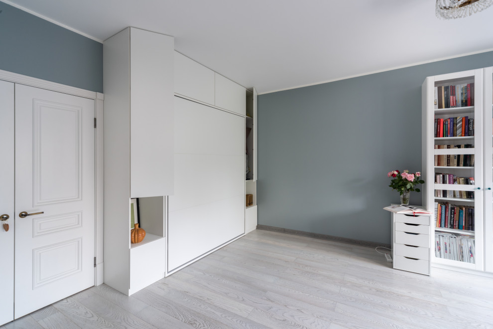 Шкаф кровать в белом цвете