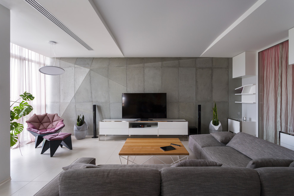 On the verge of illusion