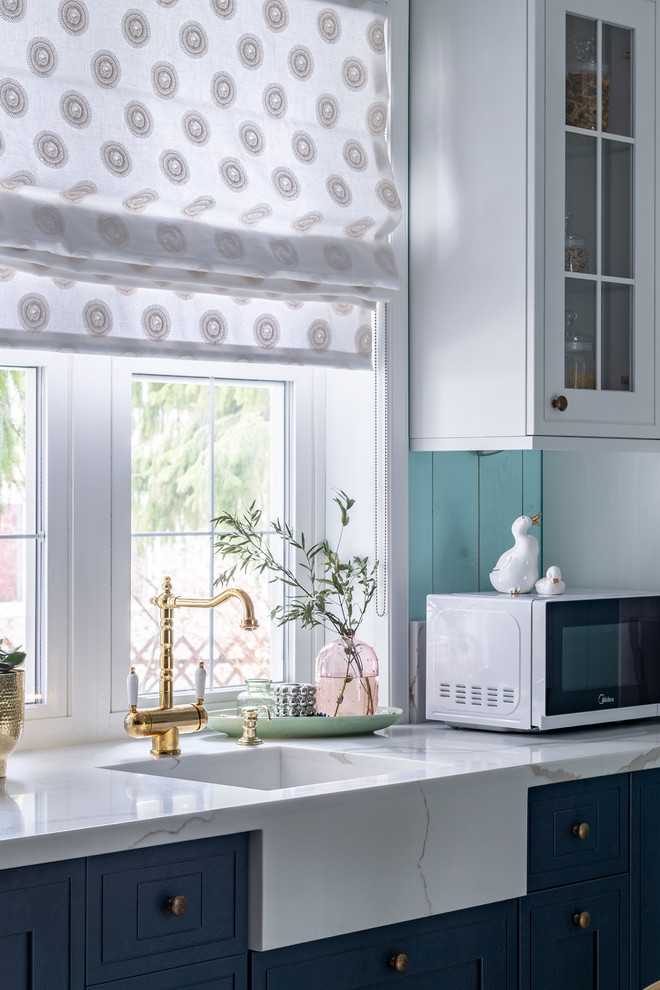 Кухня-столовая в мятных тонах