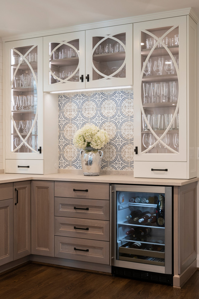 Kitchen - transitional kitchen idea in DC Metro