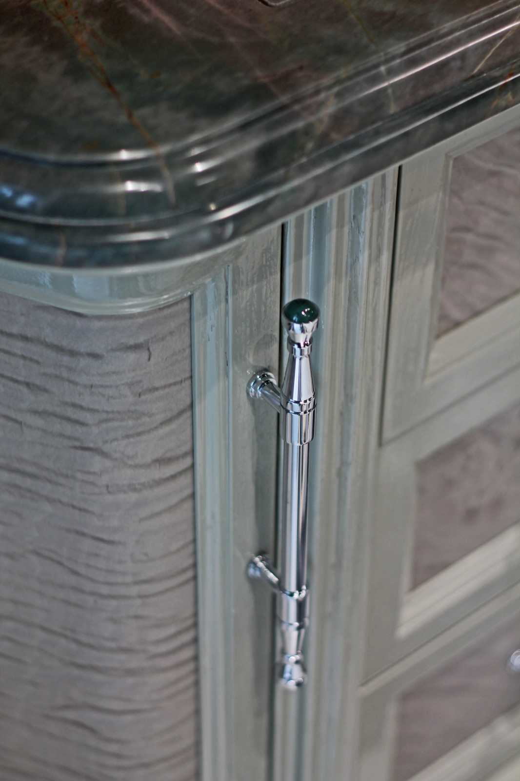 Комод в ванную комнату