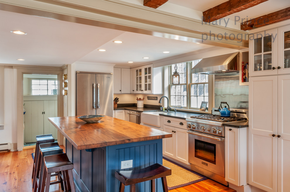 Kitchen - rustic kitchen idea in Boston