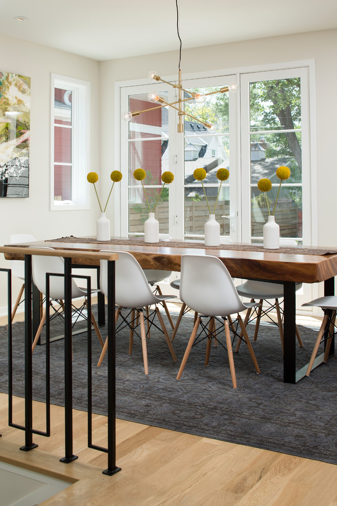 Dining room - dining room idea in Minneapolis
