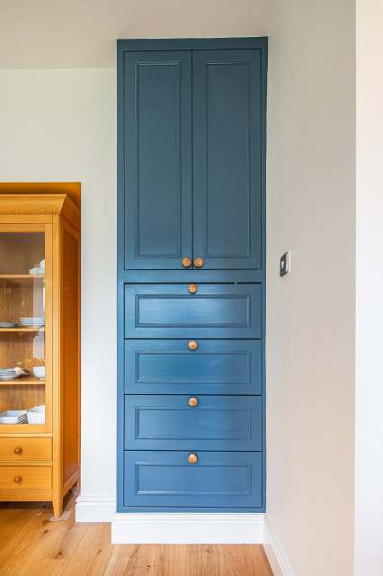 Compact Kitchen with Colour contemporary-koek