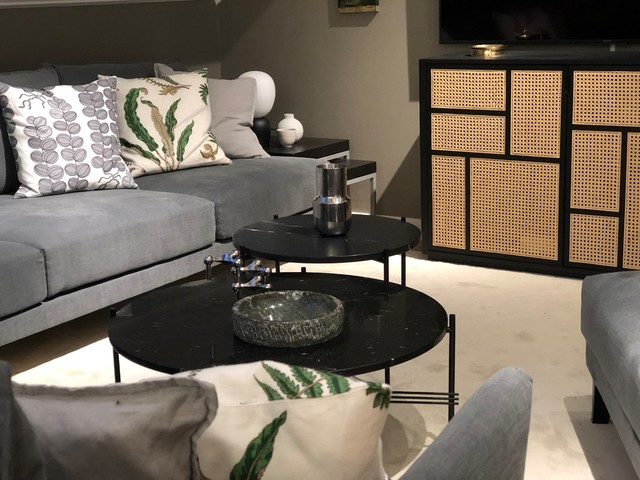 Radhuset transitional-living-room