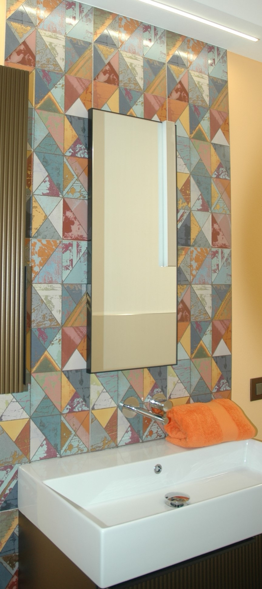 BAGNO A TUTTO COLORE !