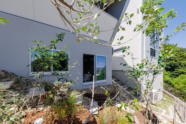五月丘の家 contemporain