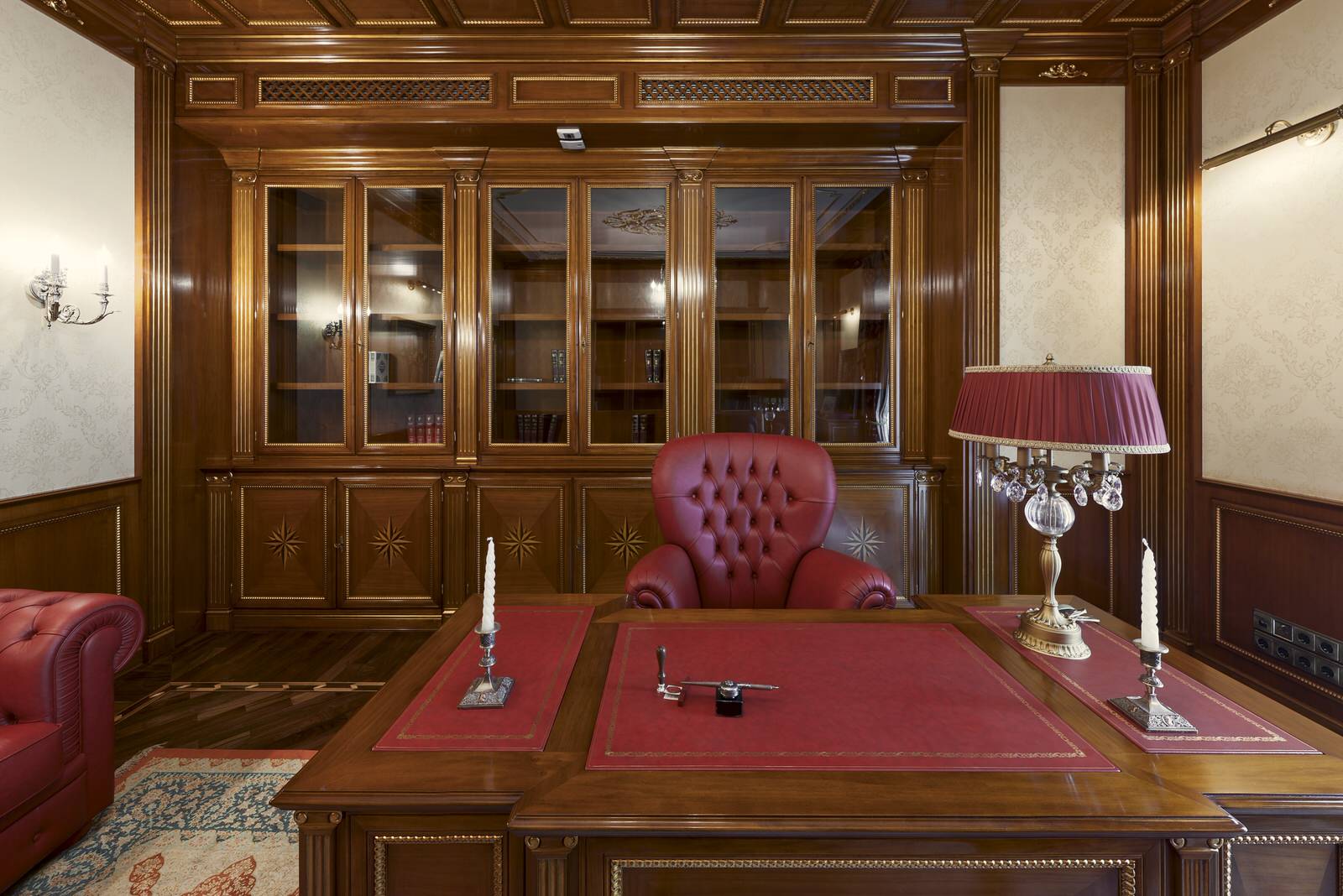 Кабинет в классическом стиле