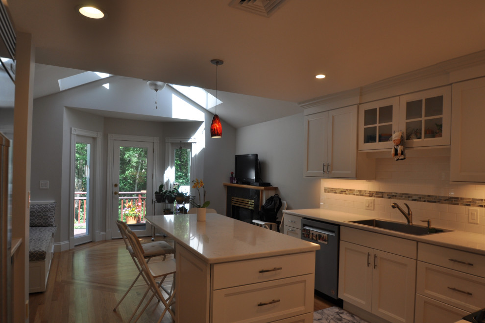 Brighter and White-r : Kitchen
