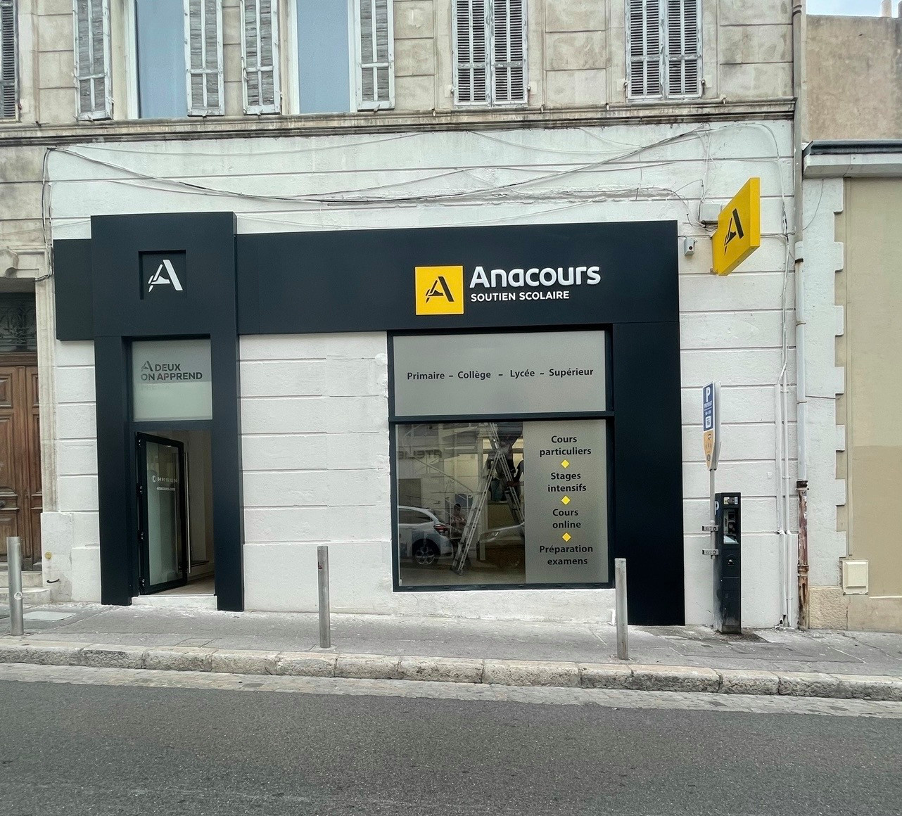 Architecture de Façade : Modernisation d'une Agence de Services — Marseille