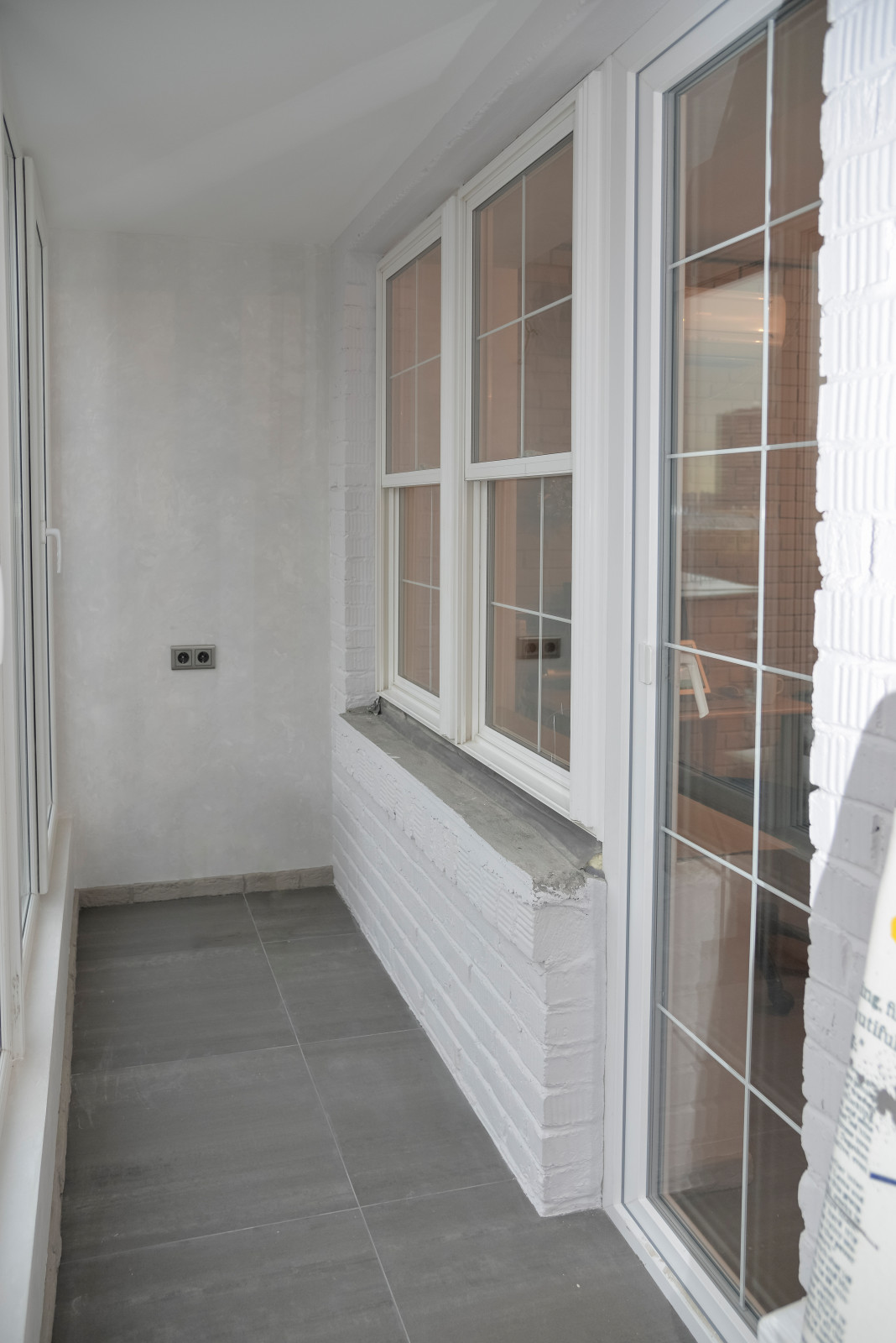 Остекление квартиры английскими окнами ПВХ