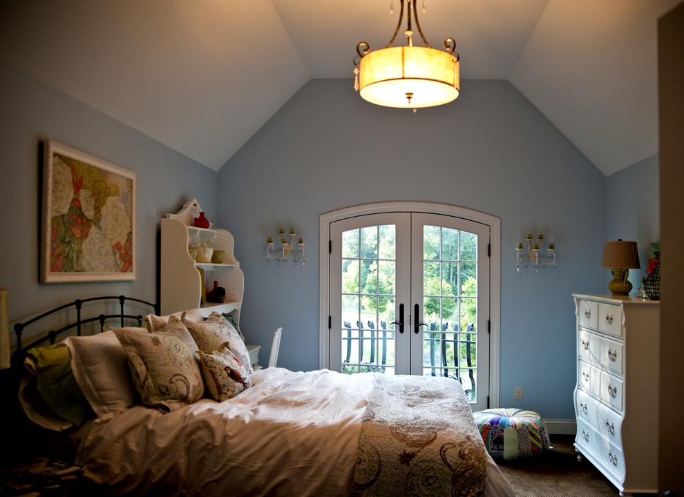 Transitional guest home design photo