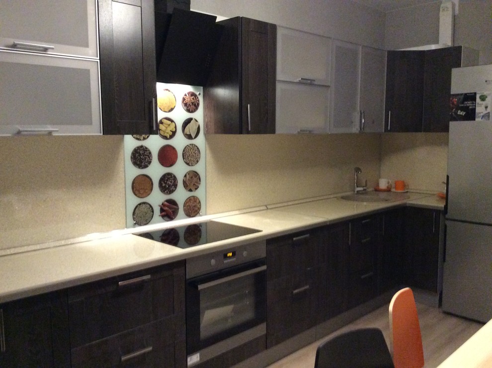 Кухня, современный стиль, с историей