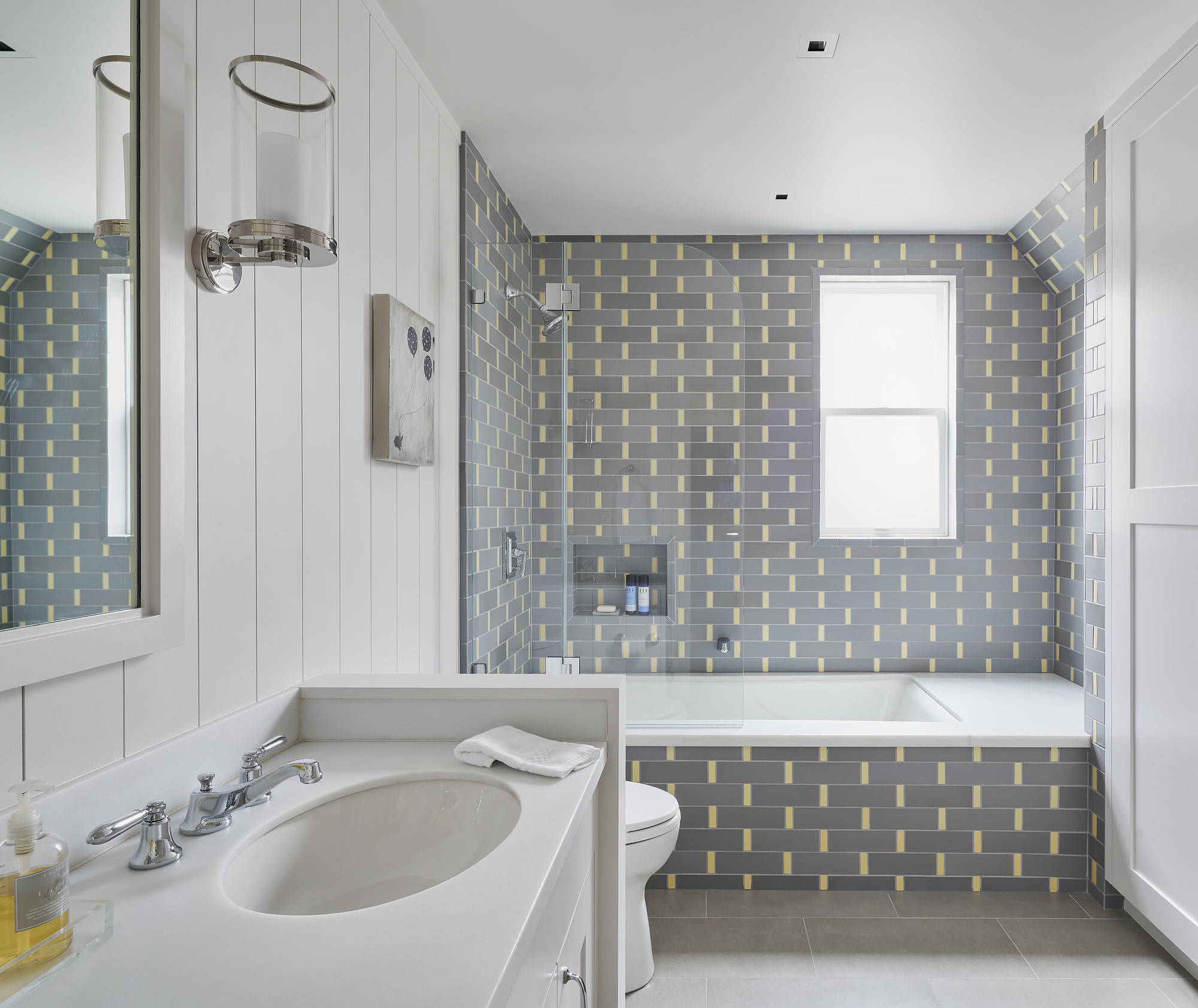 75 Yellow Tile Bathroom Ideas You'll Love - January, 2026 | Houzz, image size:2000x1684