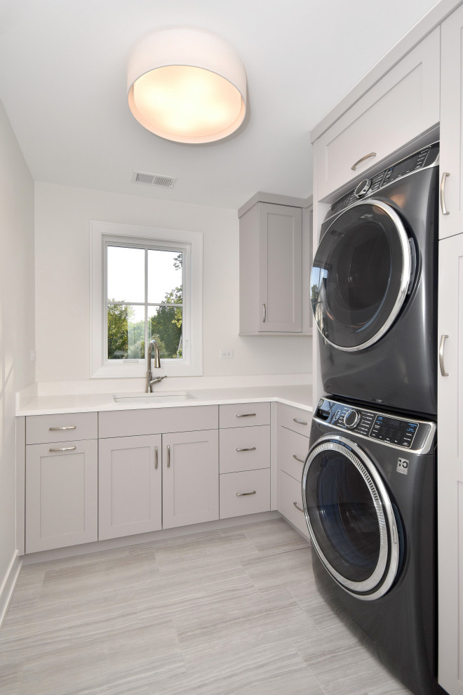 Transitional laundry room photo in Chicago