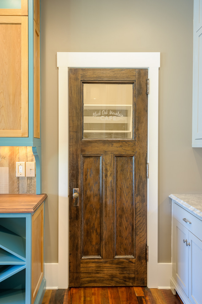 Kitchen - transitional kitchen idea