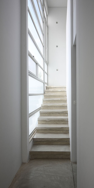 house K moderno-escalera