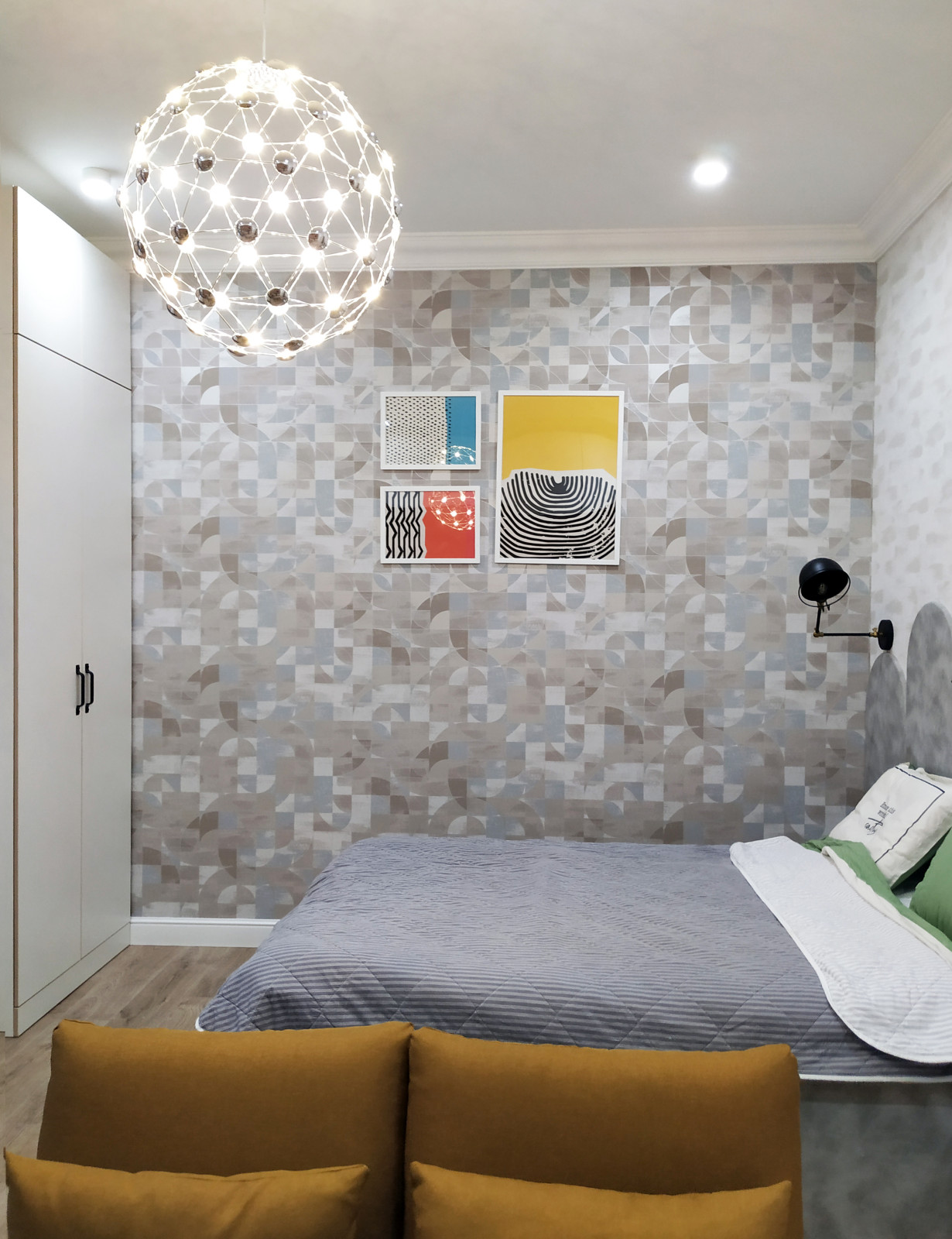 Подростковая комната с элементами лофта