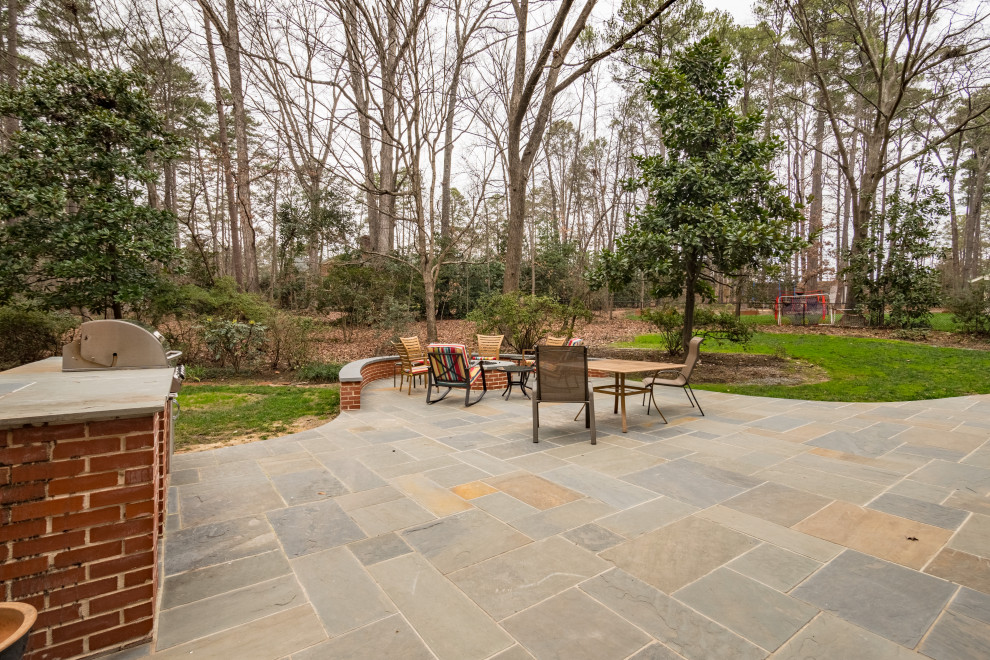 Home design - transitional home design idea in Raleigh