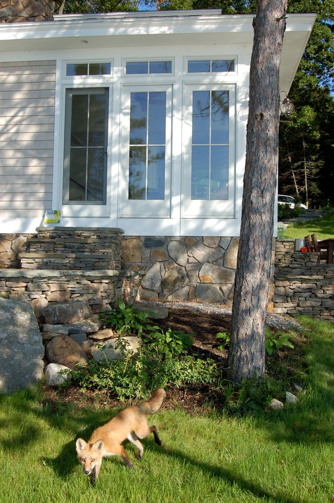 Design ideas for a traditional exterior in Portland Maine.