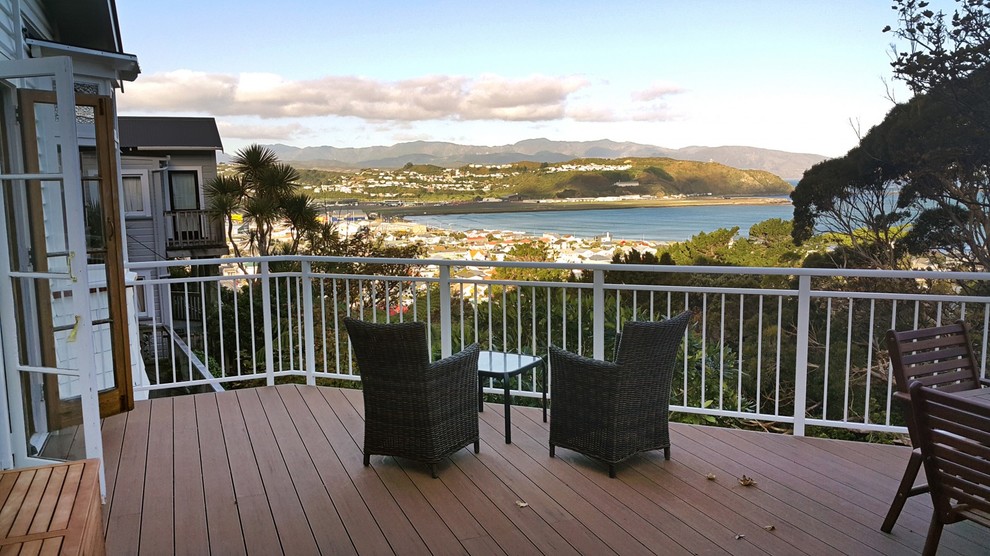 Design ideas for a traditional deck in Wellington.