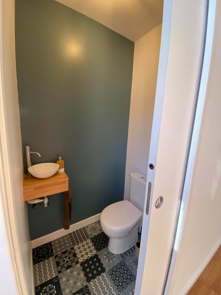 Aménagement d'un WC et toilettes scandinave.