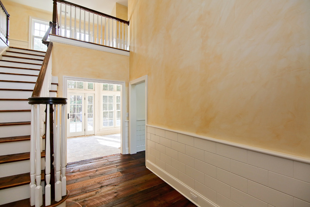 Entryway - rustic entryway idea