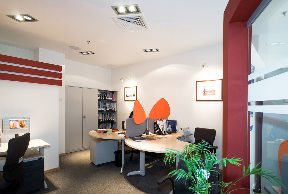 Оффис туристической компании