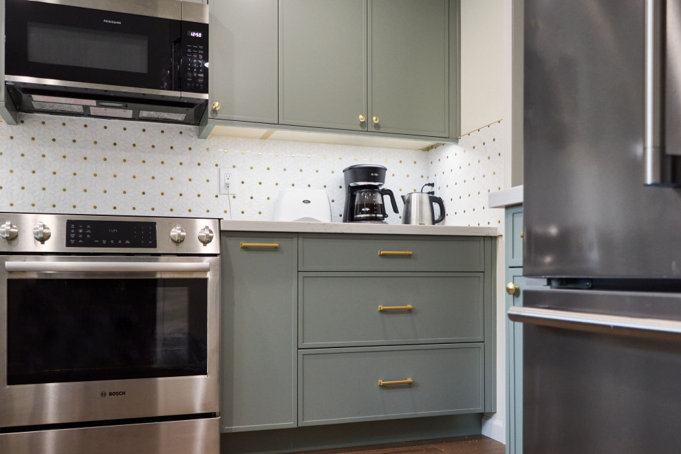 Kitchen - kitchen idea in Seattle