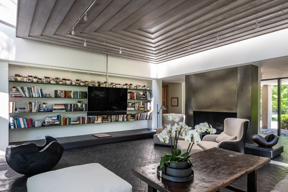 This is an example of a midcentury living room in Chicago.