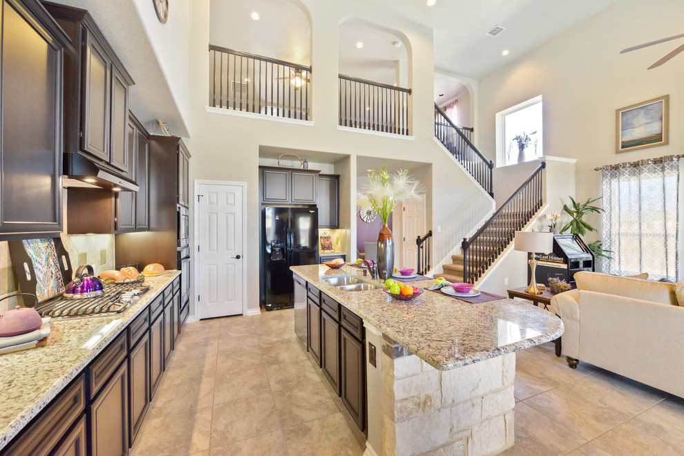 Example of a transitional kitchen design in Austin