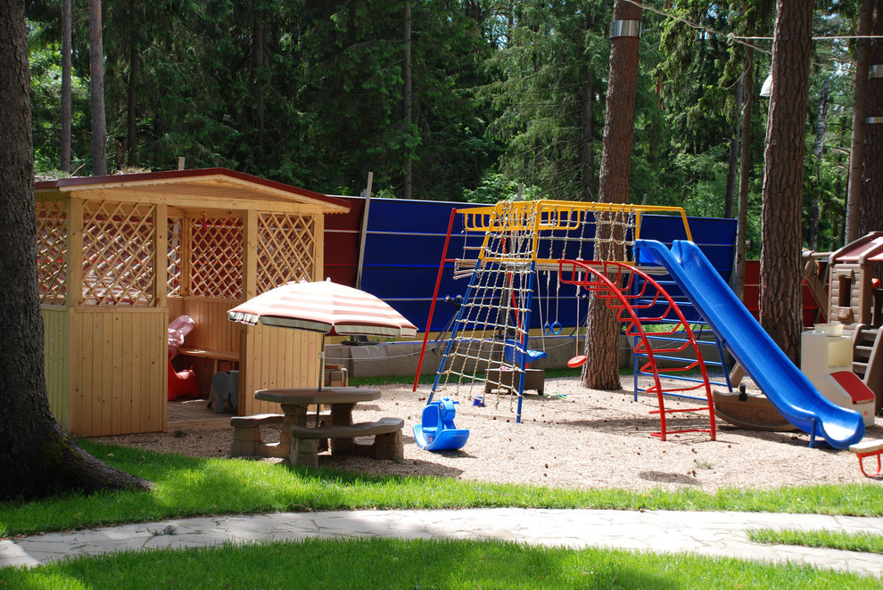 Участок с водоемом в КП "Сосновый бор"