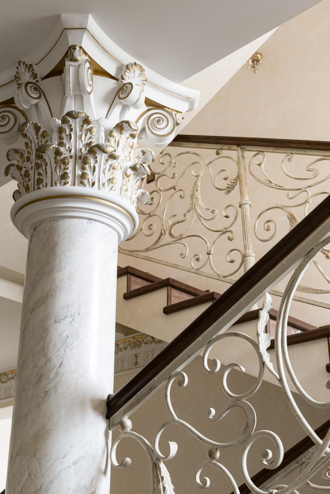 ДОМ с секретом