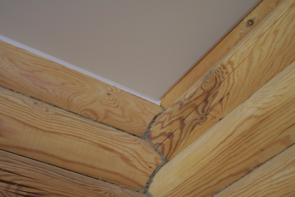 Натяжные потолки в деревянном срубовом доме