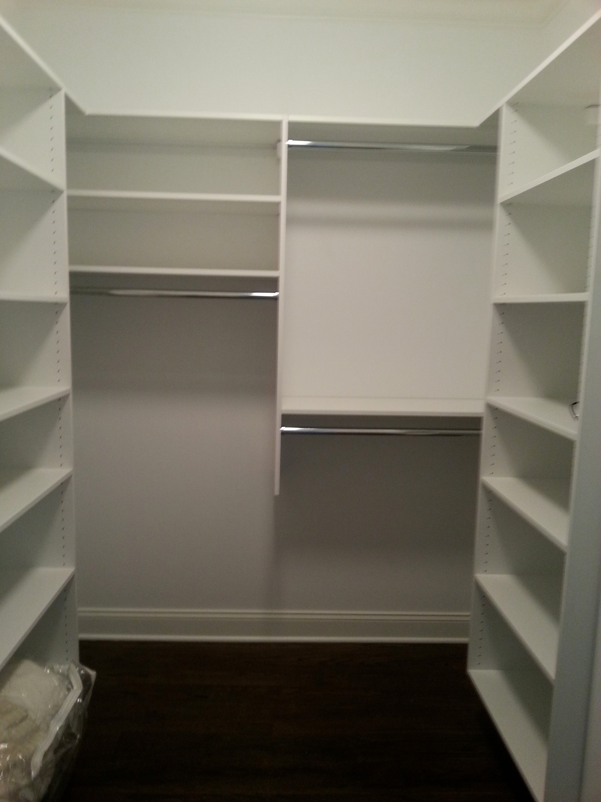 Dressing Rooms/Walk-In Closets