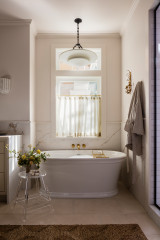 10 Soothing Spa-Like Bathtub Setups
