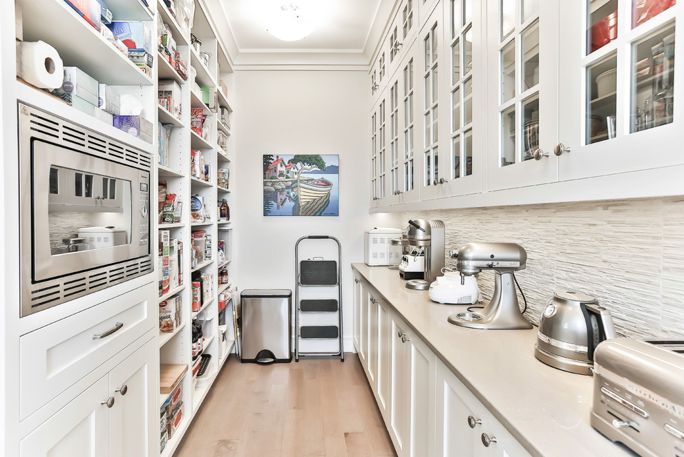 Inspiration for a transitional kitchen remodel in Calgary