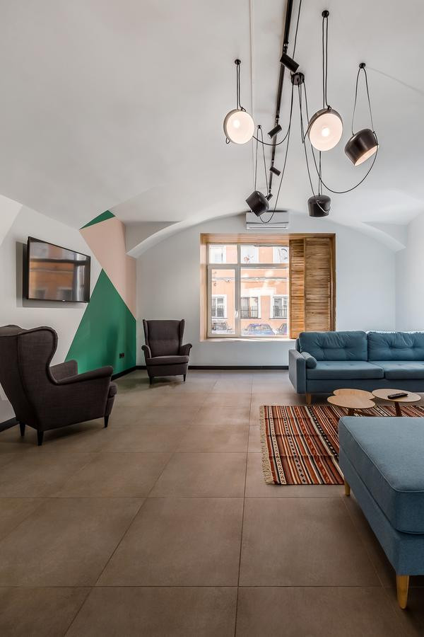 Отель "Демут"