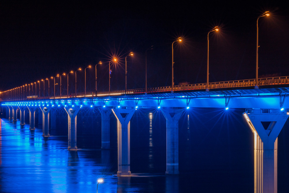 Освещение Волгоградского моста компанией IntiLED