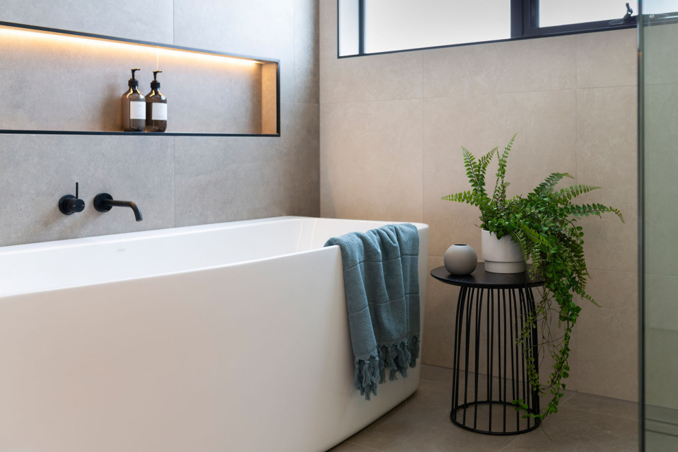 Knock down rebuild in Watson ACT Modern Bathroom Canberra Queanbeyan by Homes by Howe