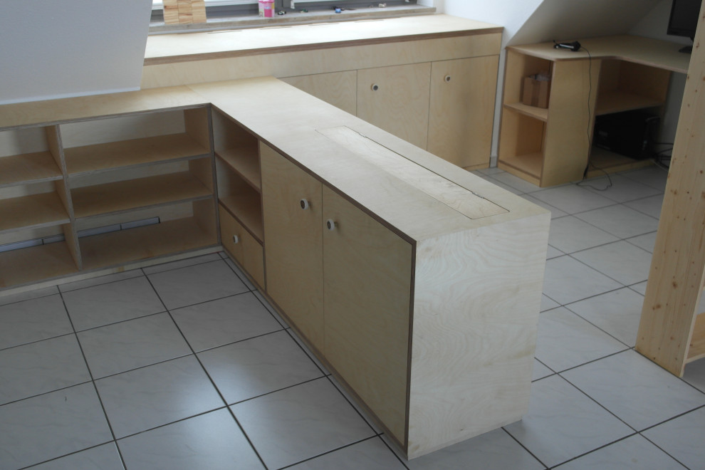 Wohnzimmer With verstecktem TV in Leipzig
