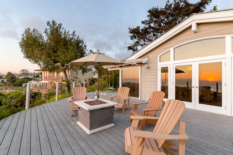 Exteriors - Beach Style - Deck - Los Angeles - by Dana ...