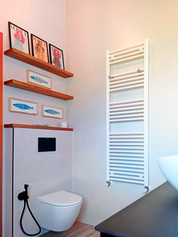 Un spa en casa: un baño amplio, cálido y lleno de detalles funcionales