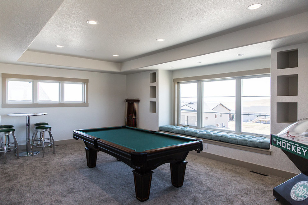 Home design - large transitional home design idea