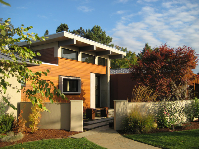 Seamless Integration contemporary-house-exterior