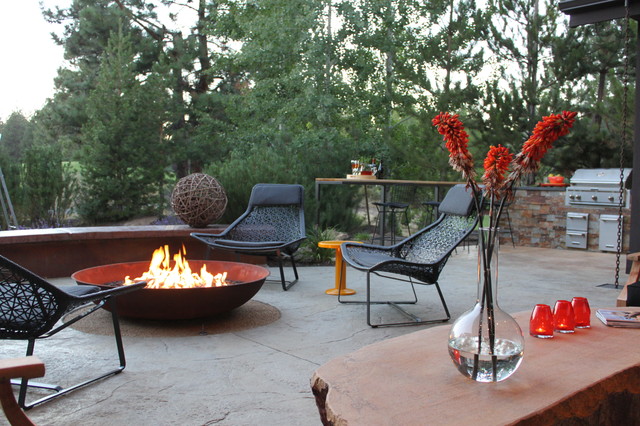 Hill residence modern-patio