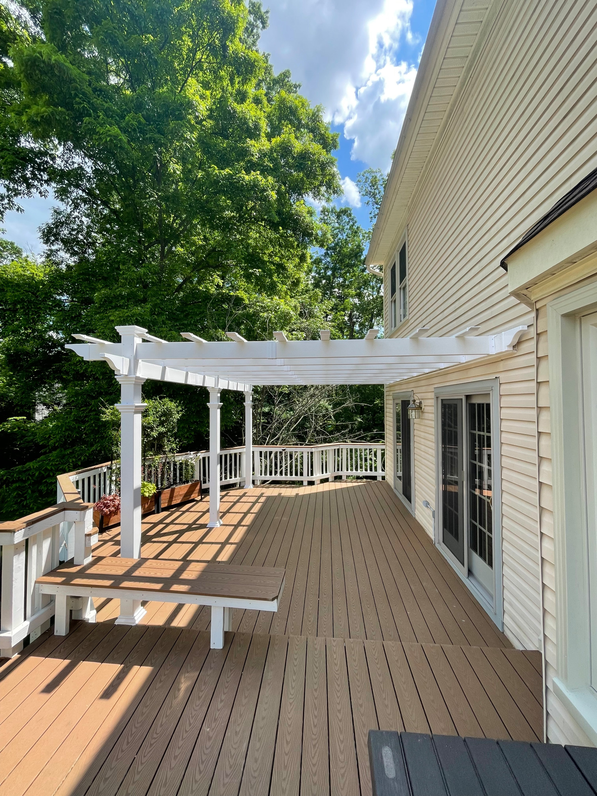 Deck pergola