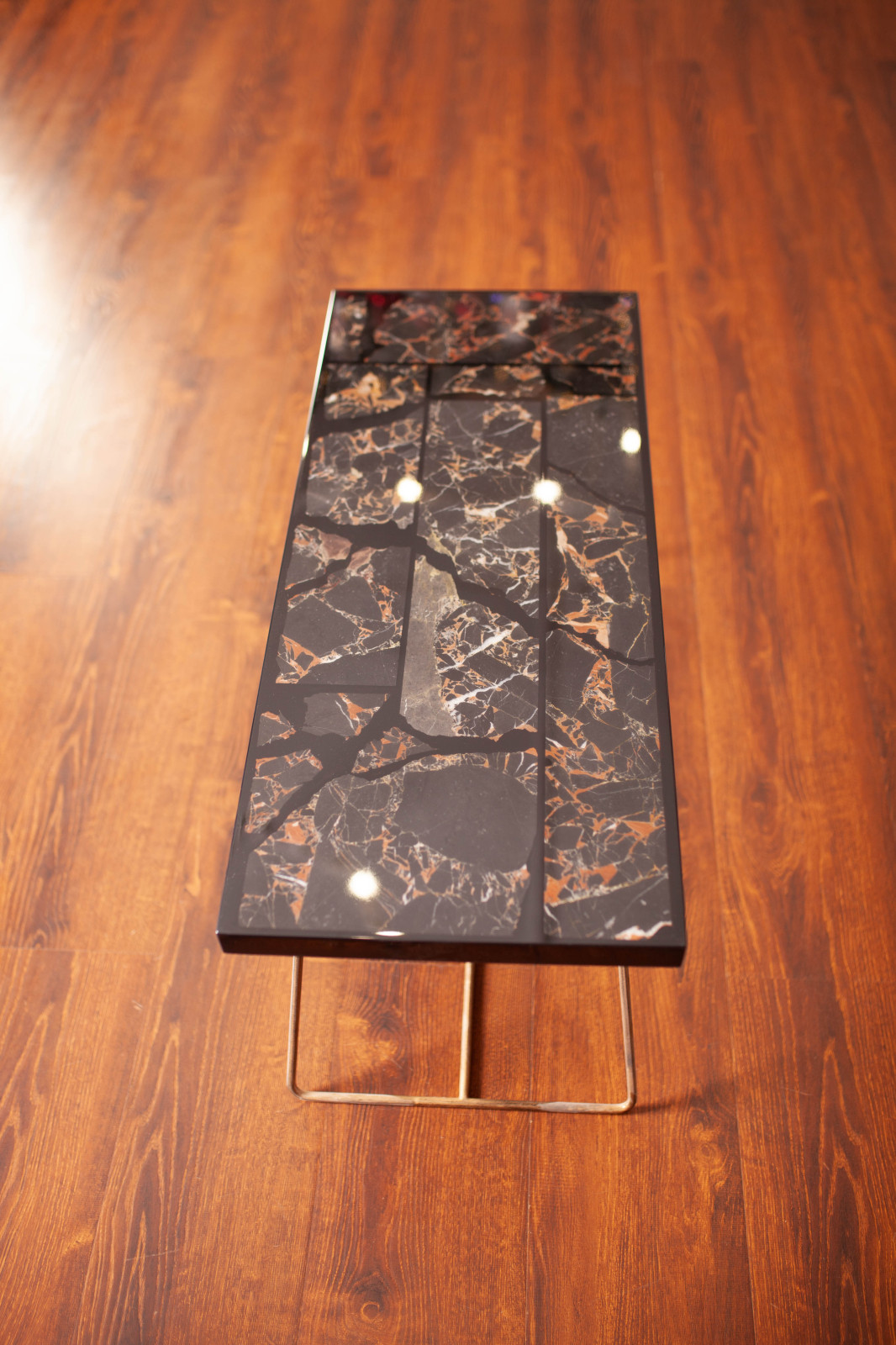 Журнальный стол из натурального камня