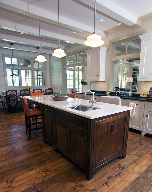 Llano River Ranch traditional-kitchen
