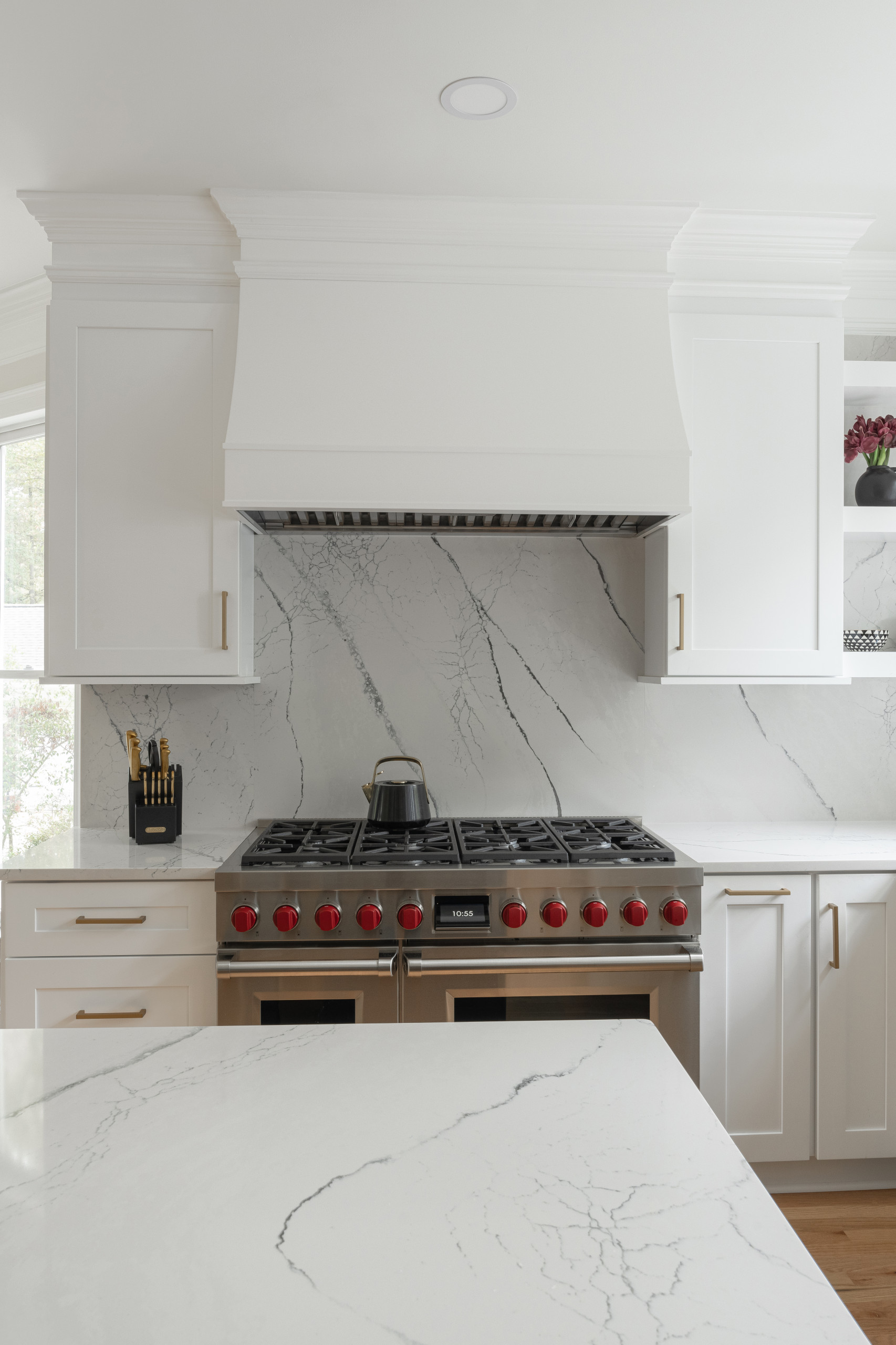 PEACHTREE CITY Clean and Modern Kitchen